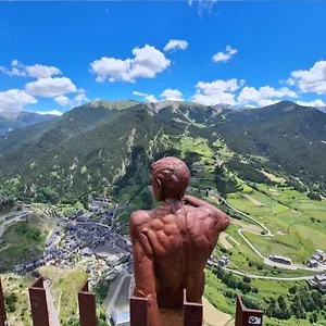 https://font-blanca-vistas-sol-y-estilo-en-vallnord.andorra-la-vella-hotels.net