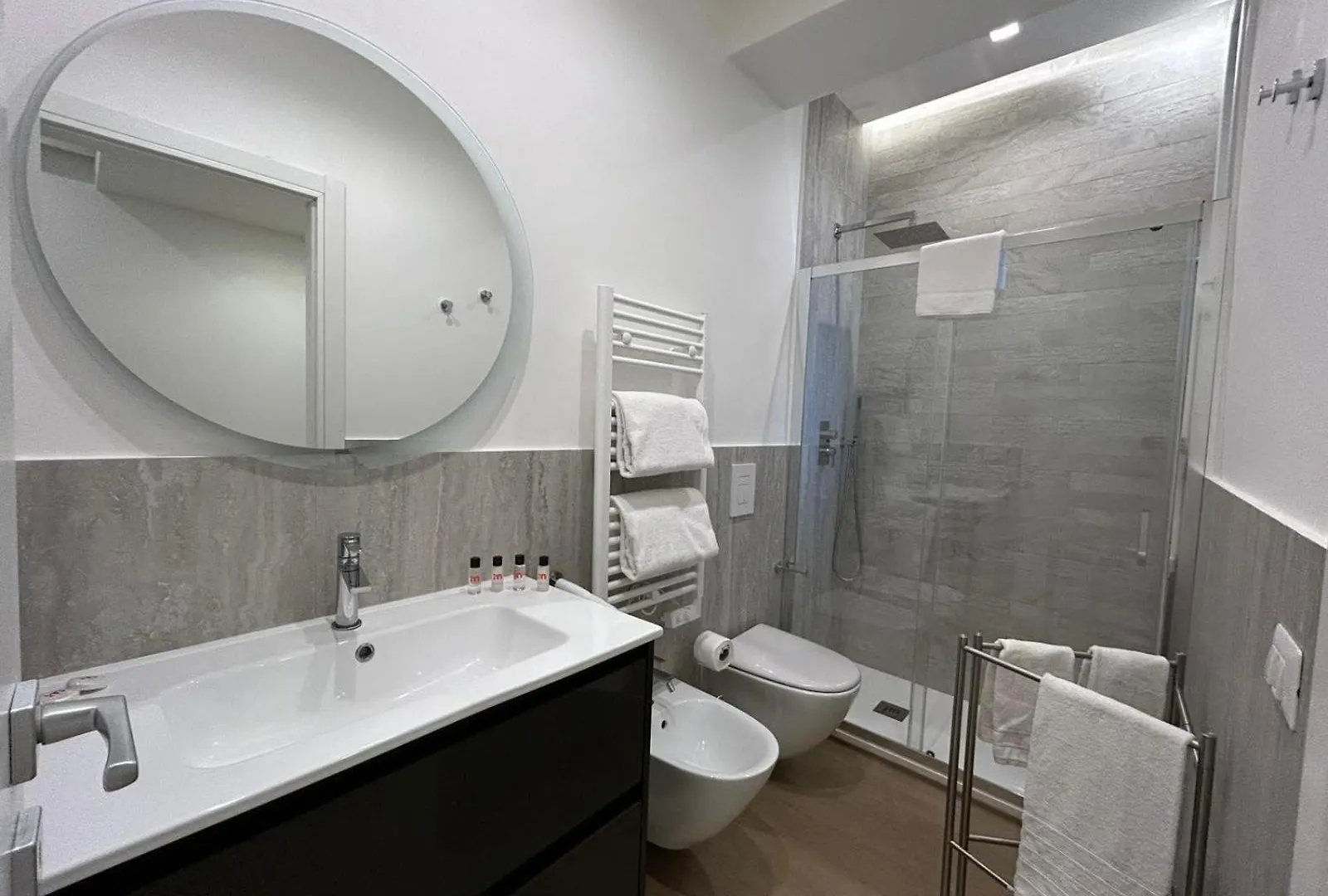 Apartment Ferienwohnung Abruzzi Short Rent Mailand